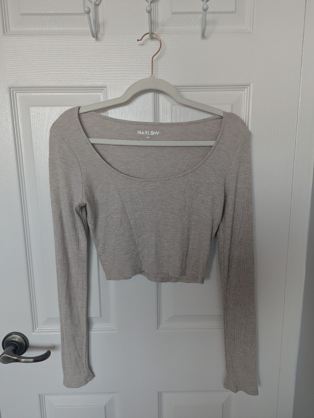 Harlow Long Sleeve Scoop Neck Crop Top - Light Taupe
